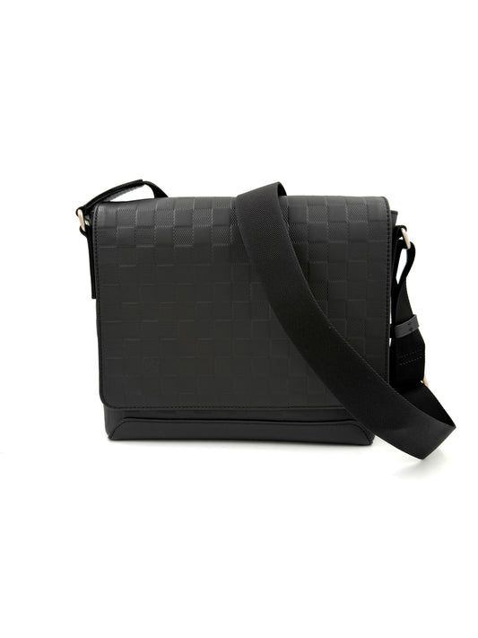 LOUIS VUITTON District PM Damier Infini
