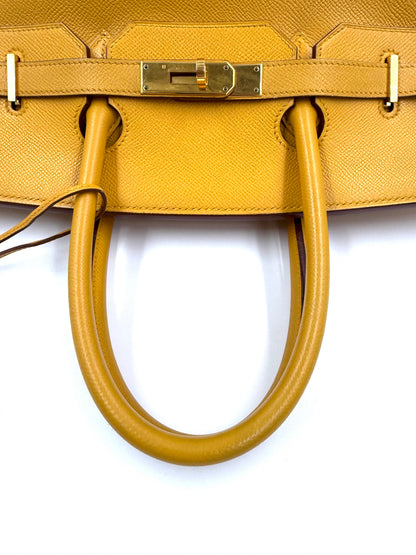 HERMÈS Birkin 35 Courchevel Gelb GHW, gelbe Designerhandtasche mit goldfarbenen Beschlägen