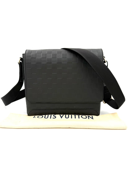 LOUIS VUITTON District PM Damier Infini