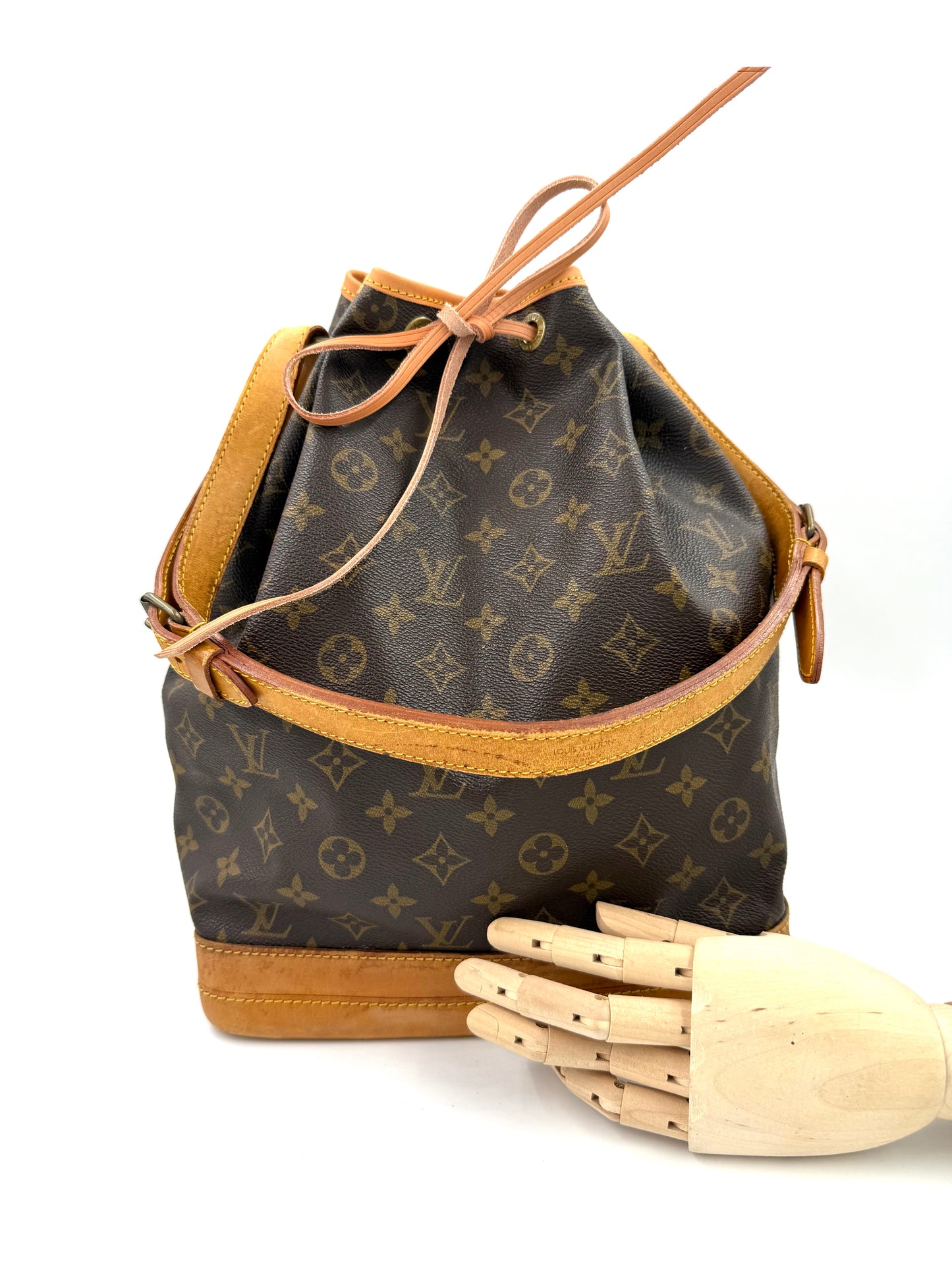 LOUIS VUITTON Noe grande Monogram Canvas Vintage