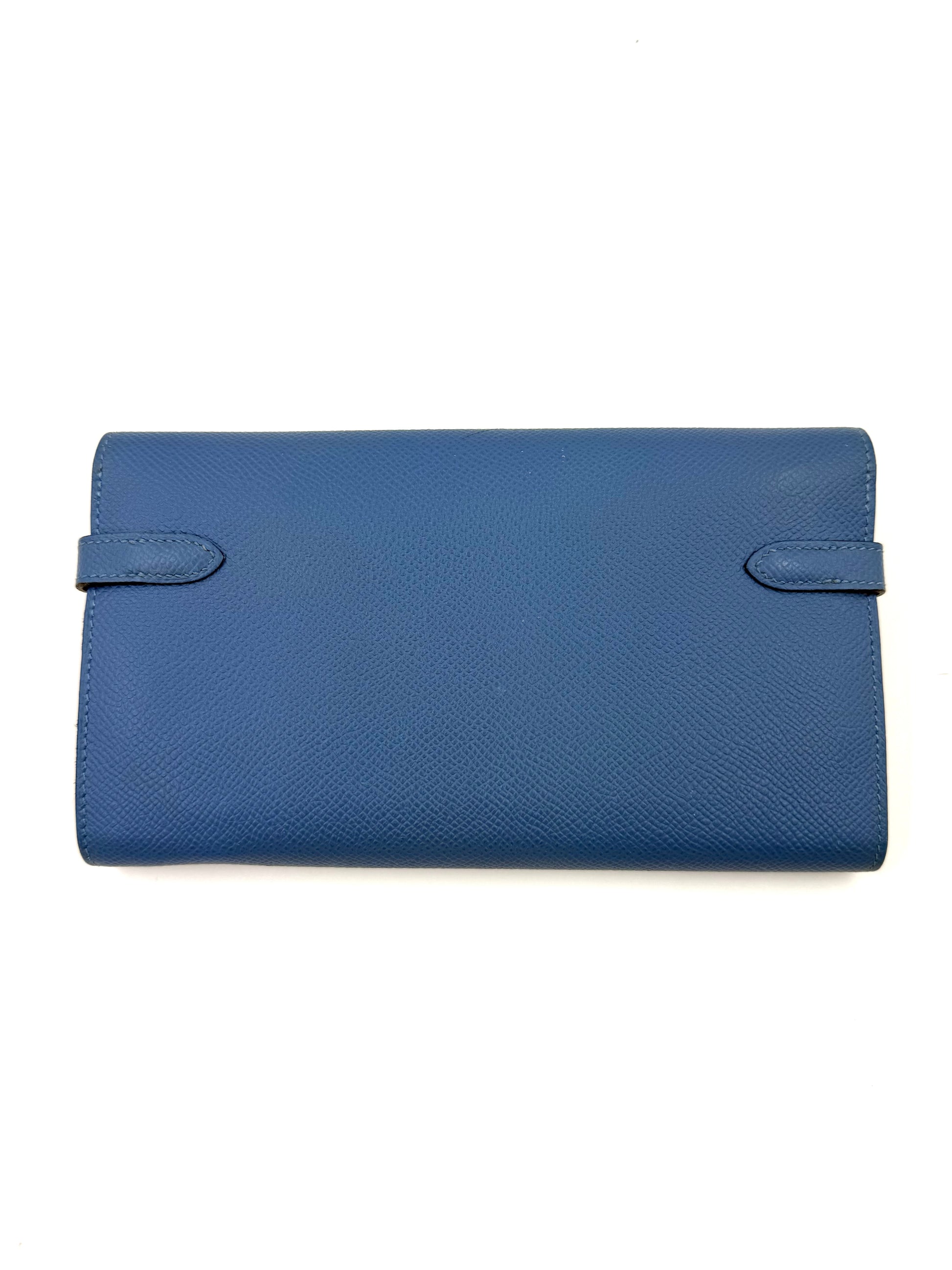 HERMÈS Kelly long Wallet Epsom Bleu Izmir GHW langes Portemonnaie aus genarbtem blauem Leder