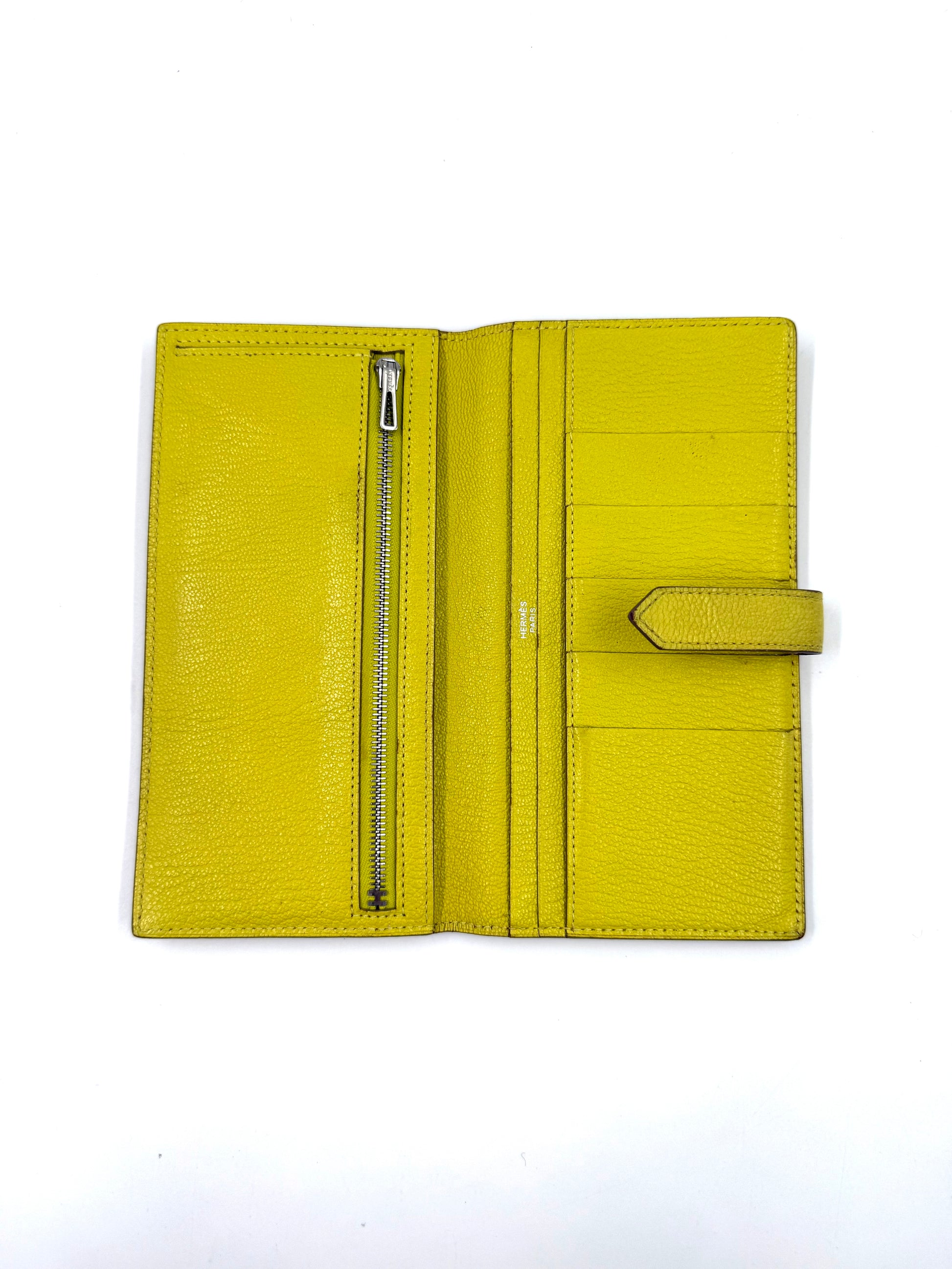 Hochwertige HERMÈS Bearn Wallet Mysoreleder Lime PHW Geldbörse aus nachhaltigem Secondhand Leder in kräftigem Limettengrün.