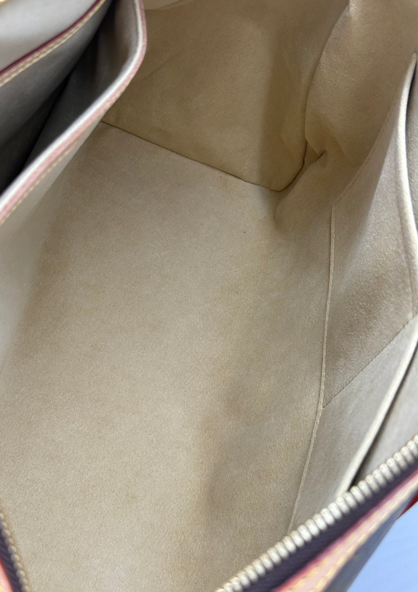 LOUIS VUITTON Retiro MM Monogram Canvas
