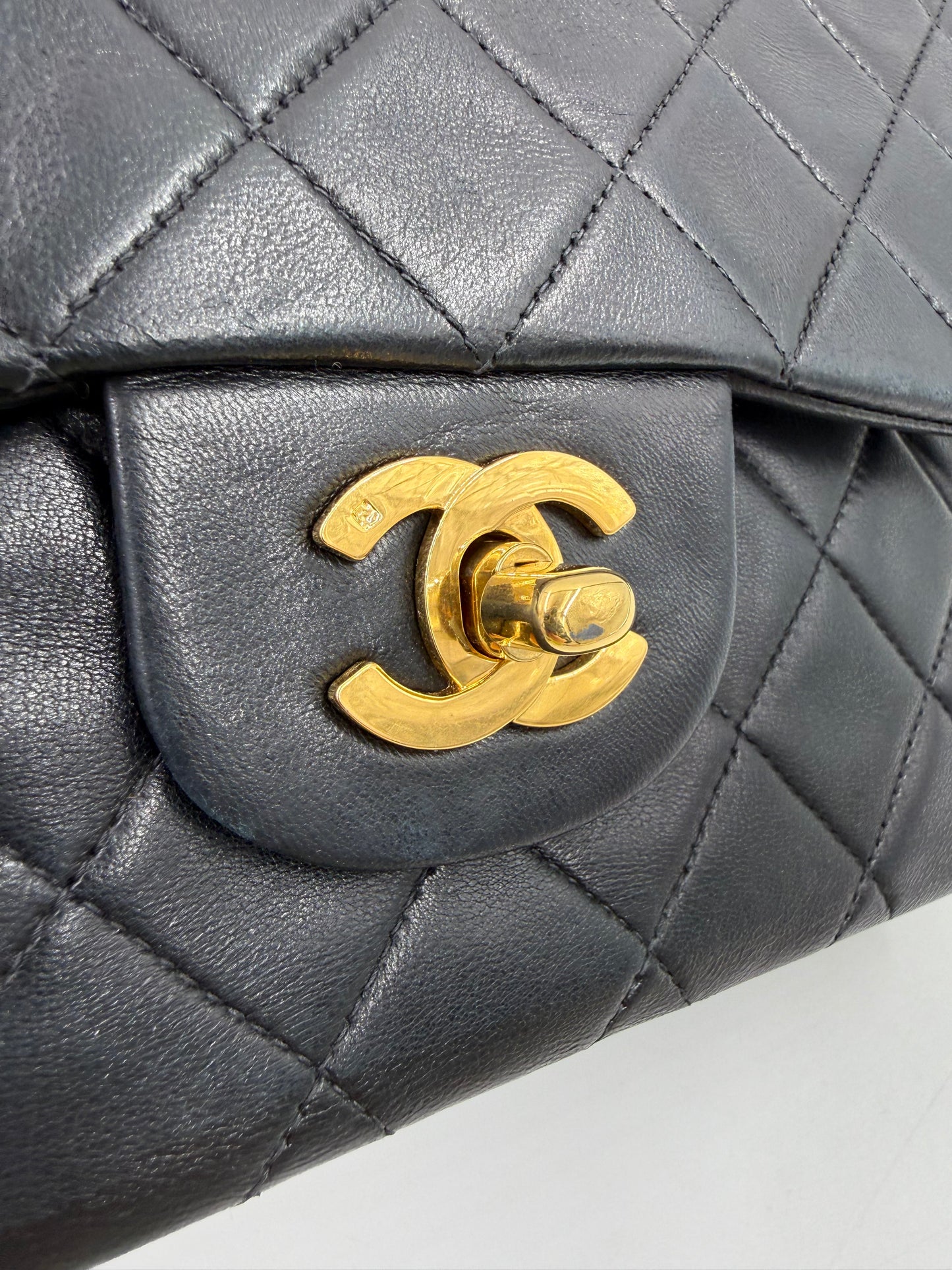 CHANEL Timeless Double Flap medium Lammleder schwarz GHW