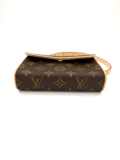 LOUIS VUITTON Pochette Florentine Monogram Canvas