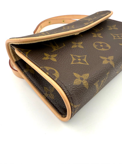 LOUIS VUITTON Pochette Florentine Monogram Canvas