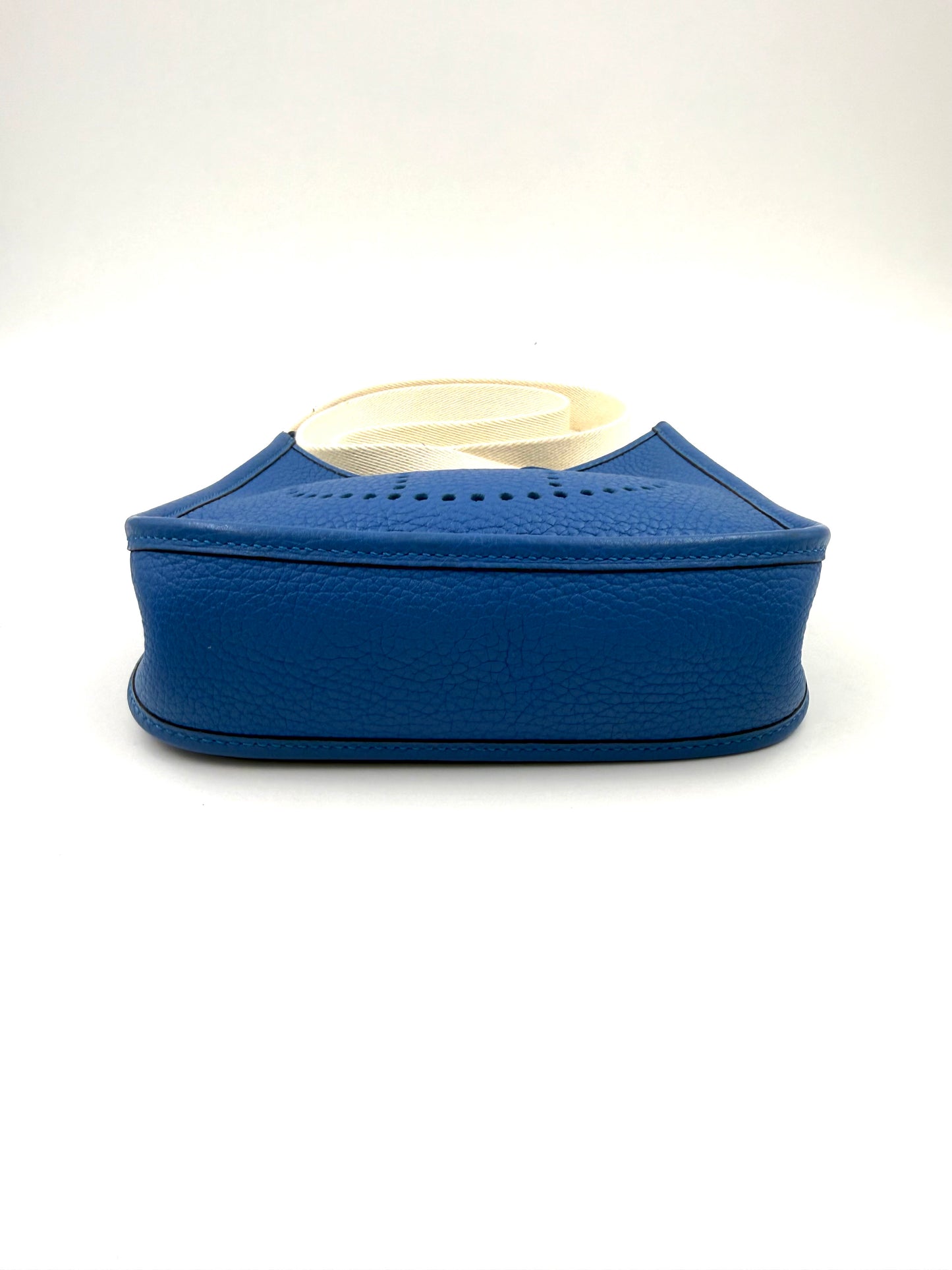HERMÈS Evelyne 16 Royal Blue Clemence PHW