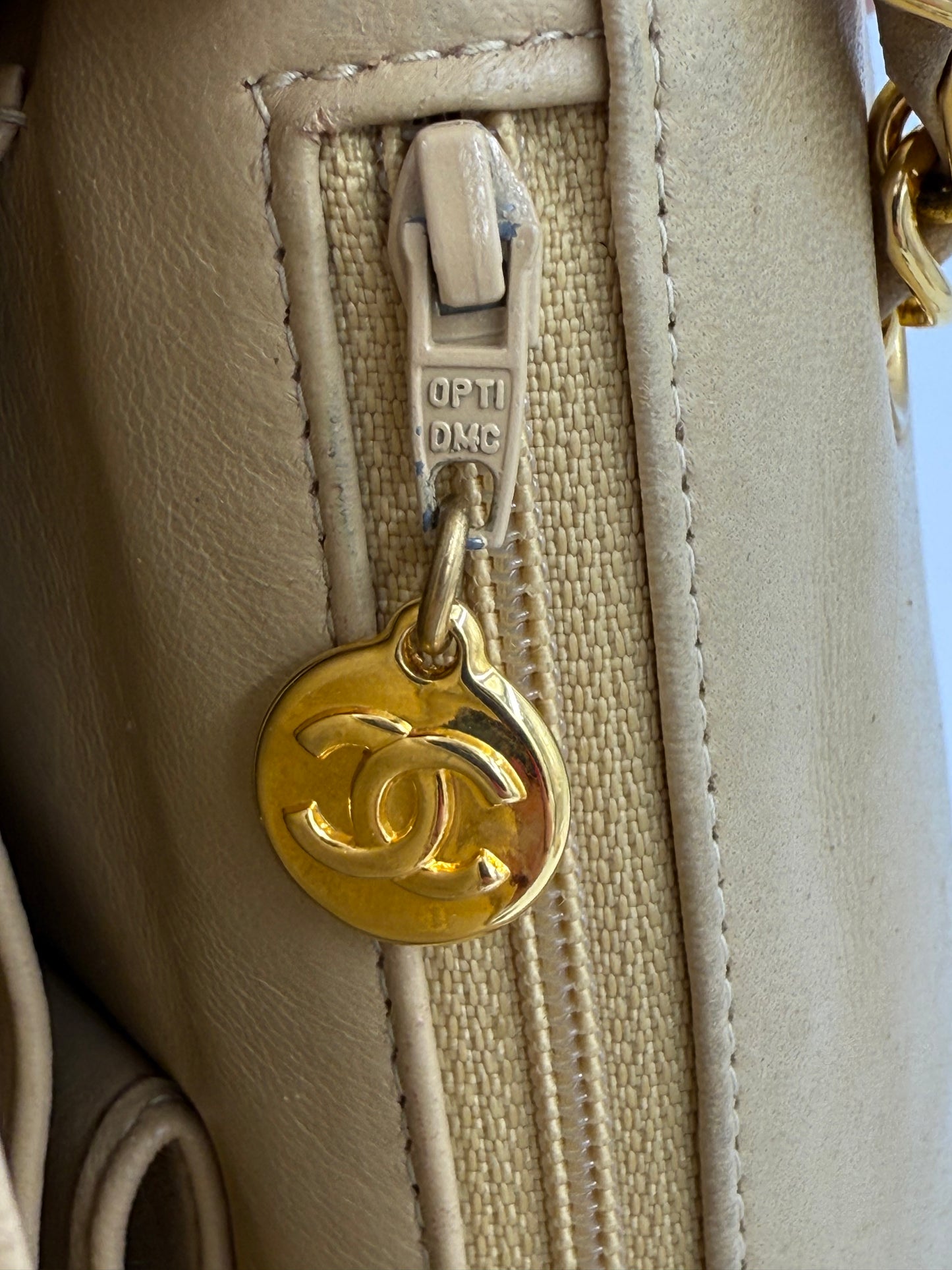 CHANEL Timeless Single Flap Square small beige GHW