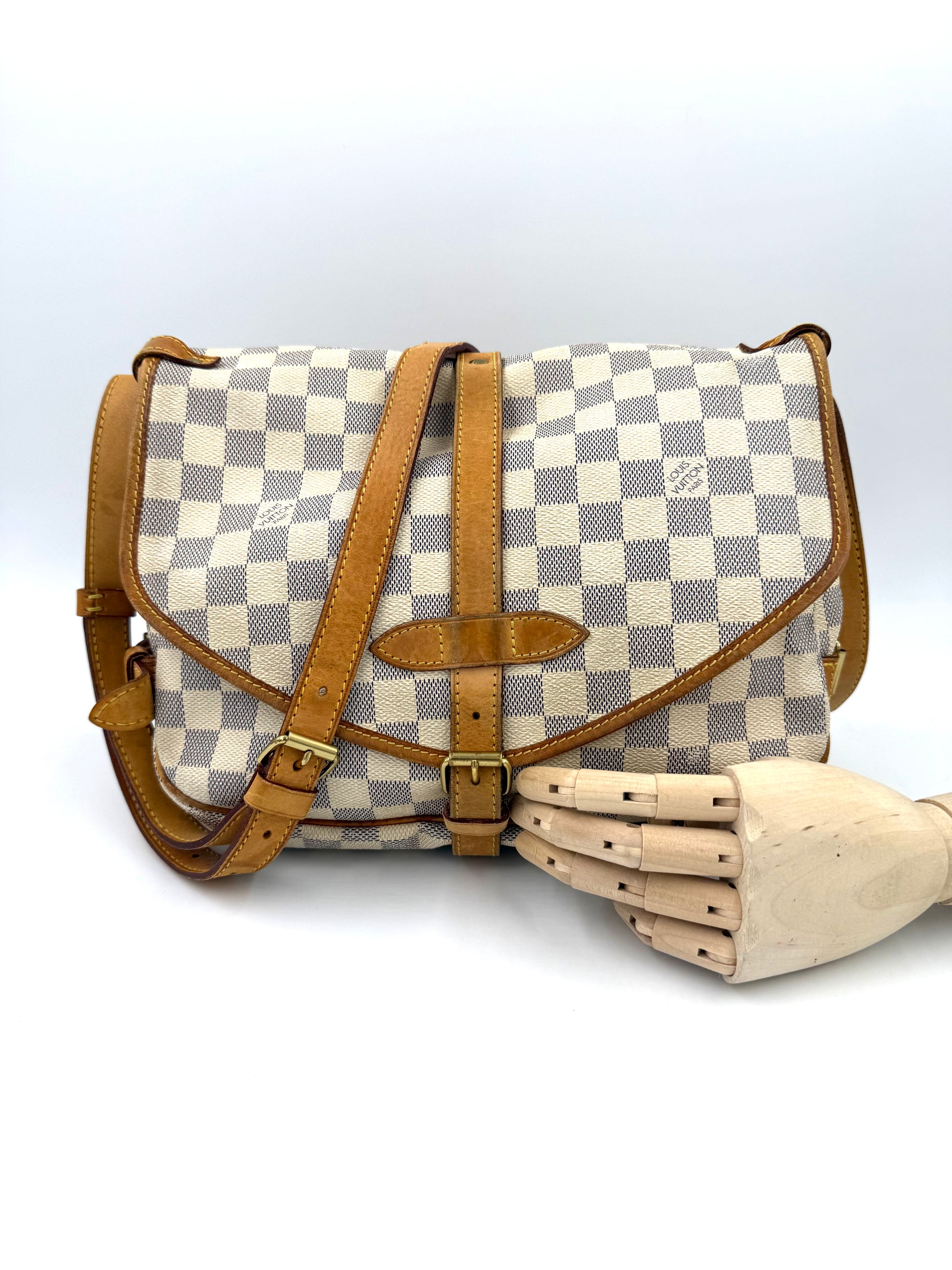 LOUIS VUITTON Saumur 30 Damier Azur große Designerhandtasche Second Hand mit verstellbarem Lederriemen