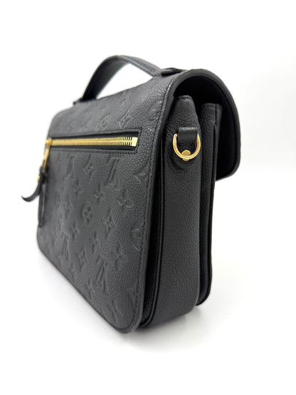 LOUIS VUITTON Pochette Metis Monogram Empreinte schwarz