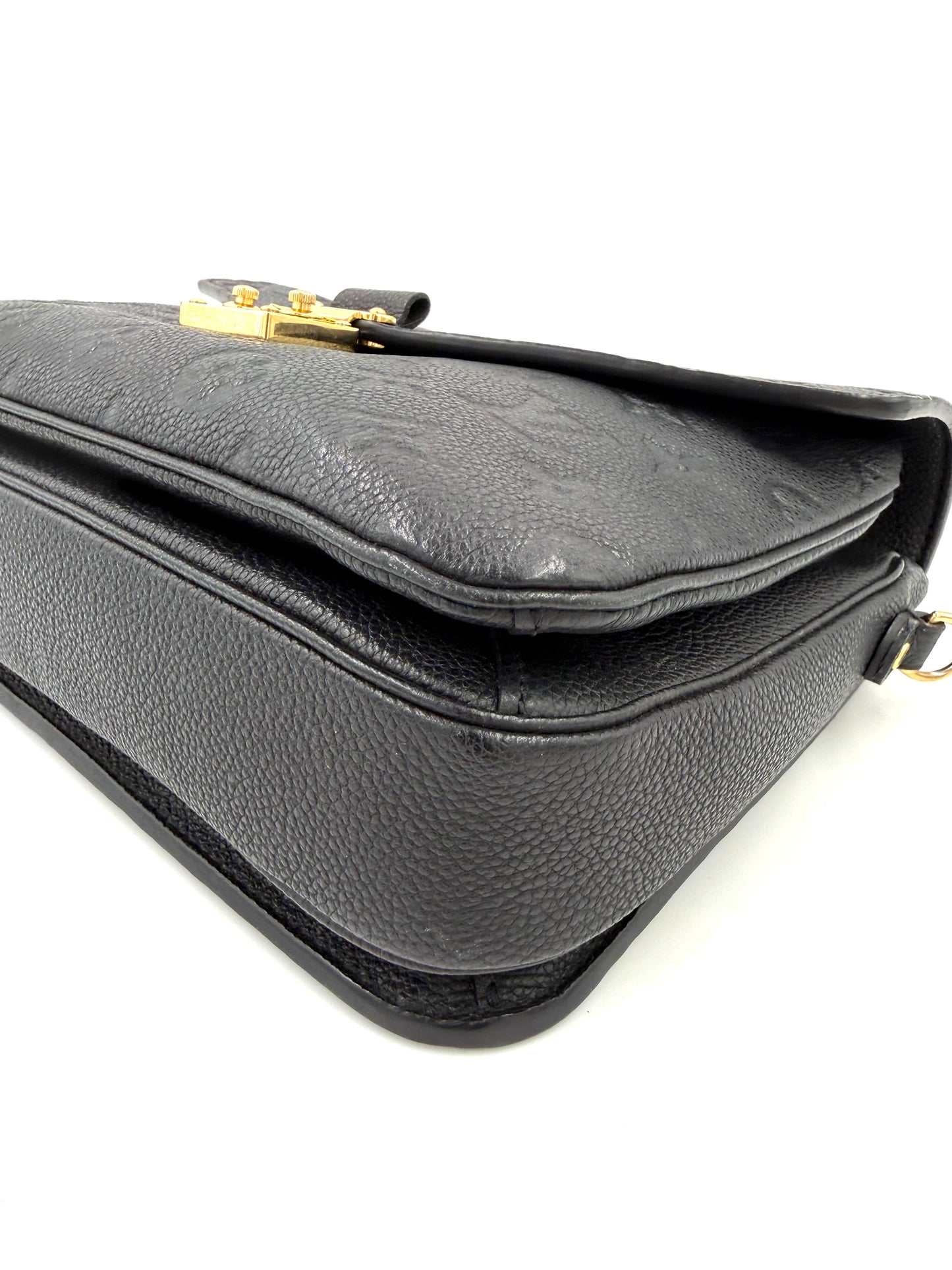 LOUIS VUITTON Pochette Metis Monogram Empreinte schwarz