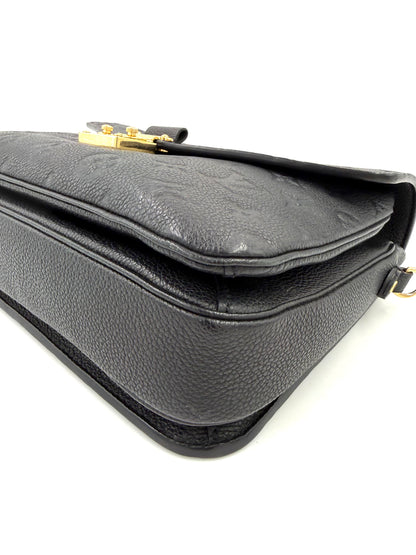 LOUIS VUITTON Pochette Metis Monogram Empreinte schwarz