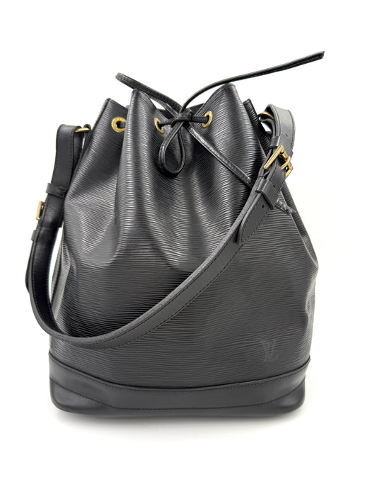 LOUIS VUITTON Noe grande Epi schwarz Frontansicht mit Kordelzug, verstellbarem Lederriemen und feiner Lederstruktur Second Hand