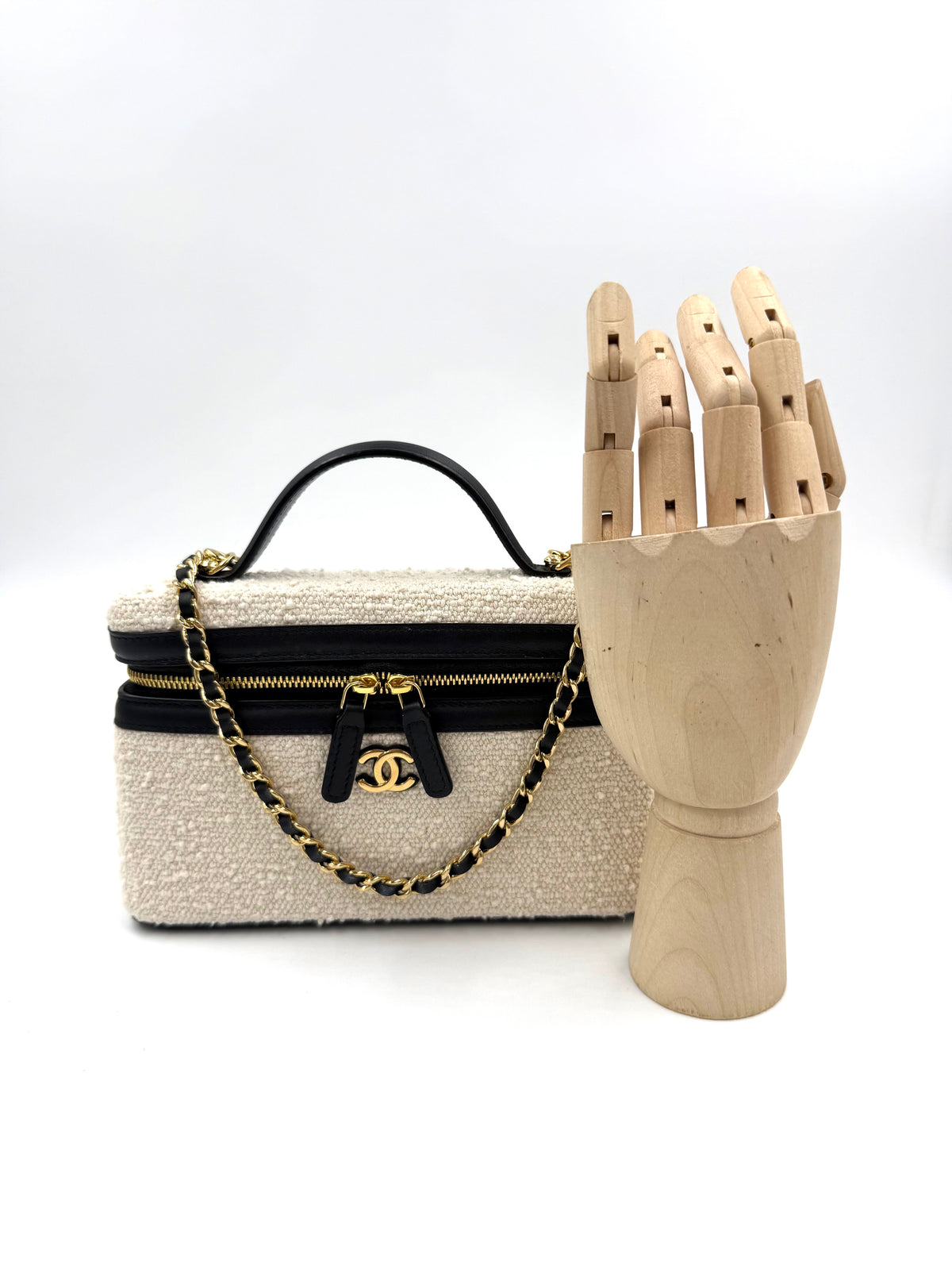 CHANEL Vanity Coco Beach 2026
