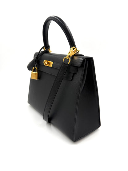 HERMÈS Kelly 25 Epsom Schwarz GHW