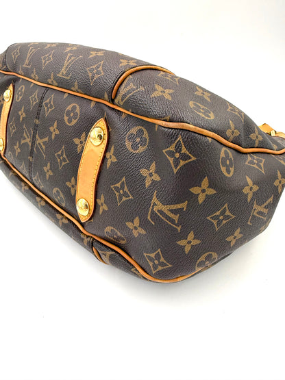LOUIS VUITTON Galliera MM Monogram Canvas