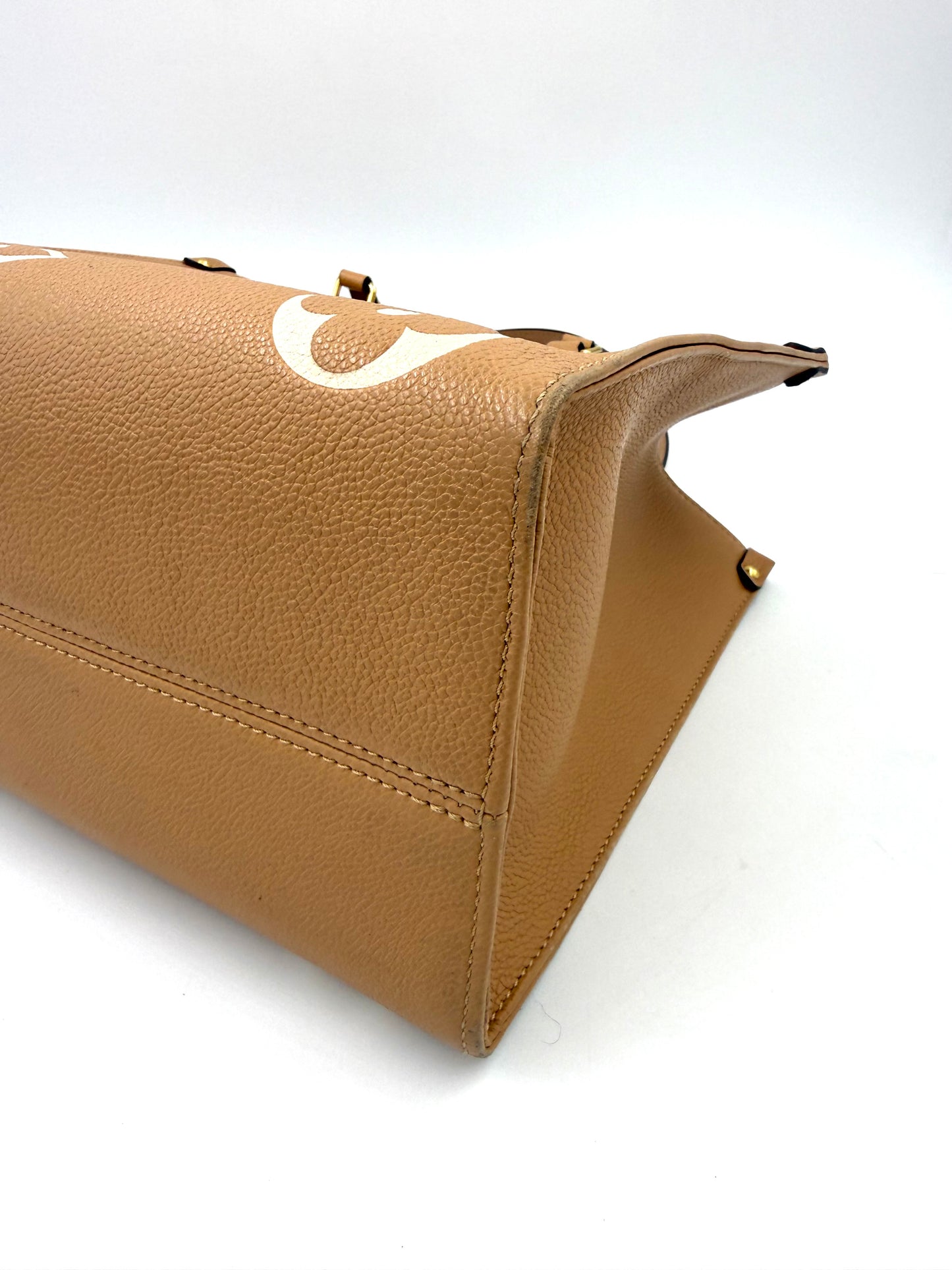 LOUIS VUITTON Onthego MM Bicolor beige