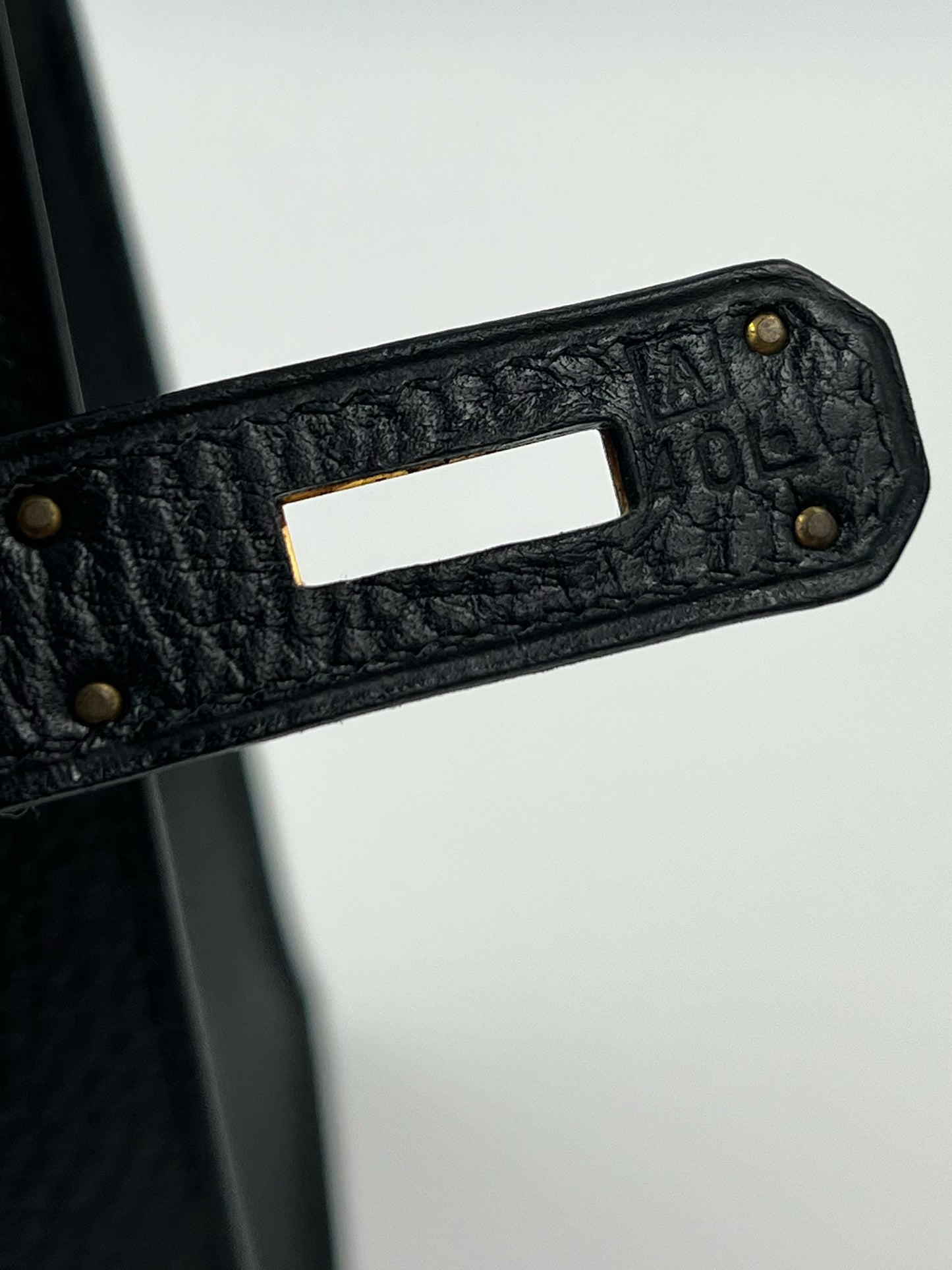 HERMÈS Kelly 32 schwarz GHW