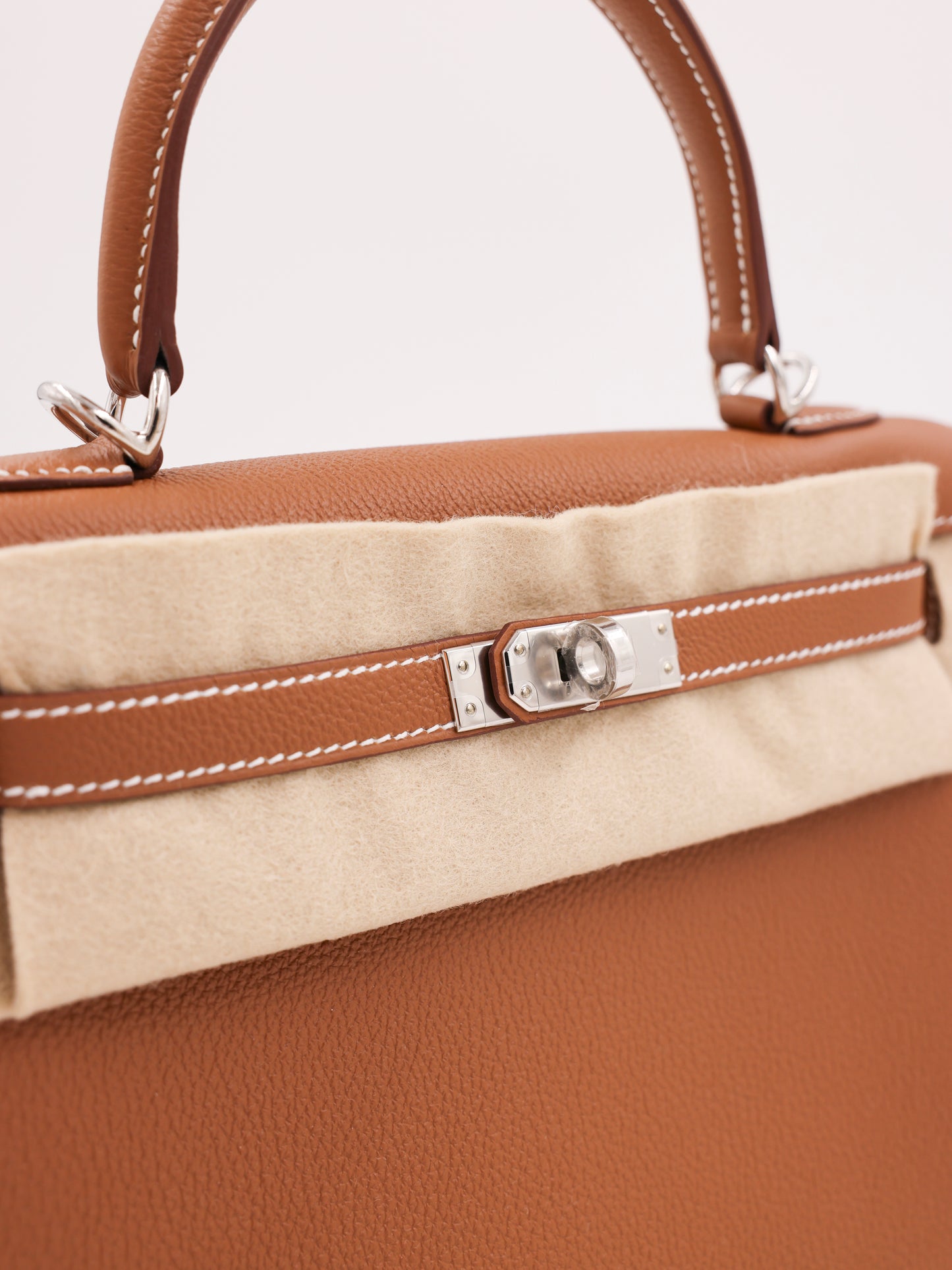 HERMÈS Kelly 25 Retourne Togo Gold PHW
