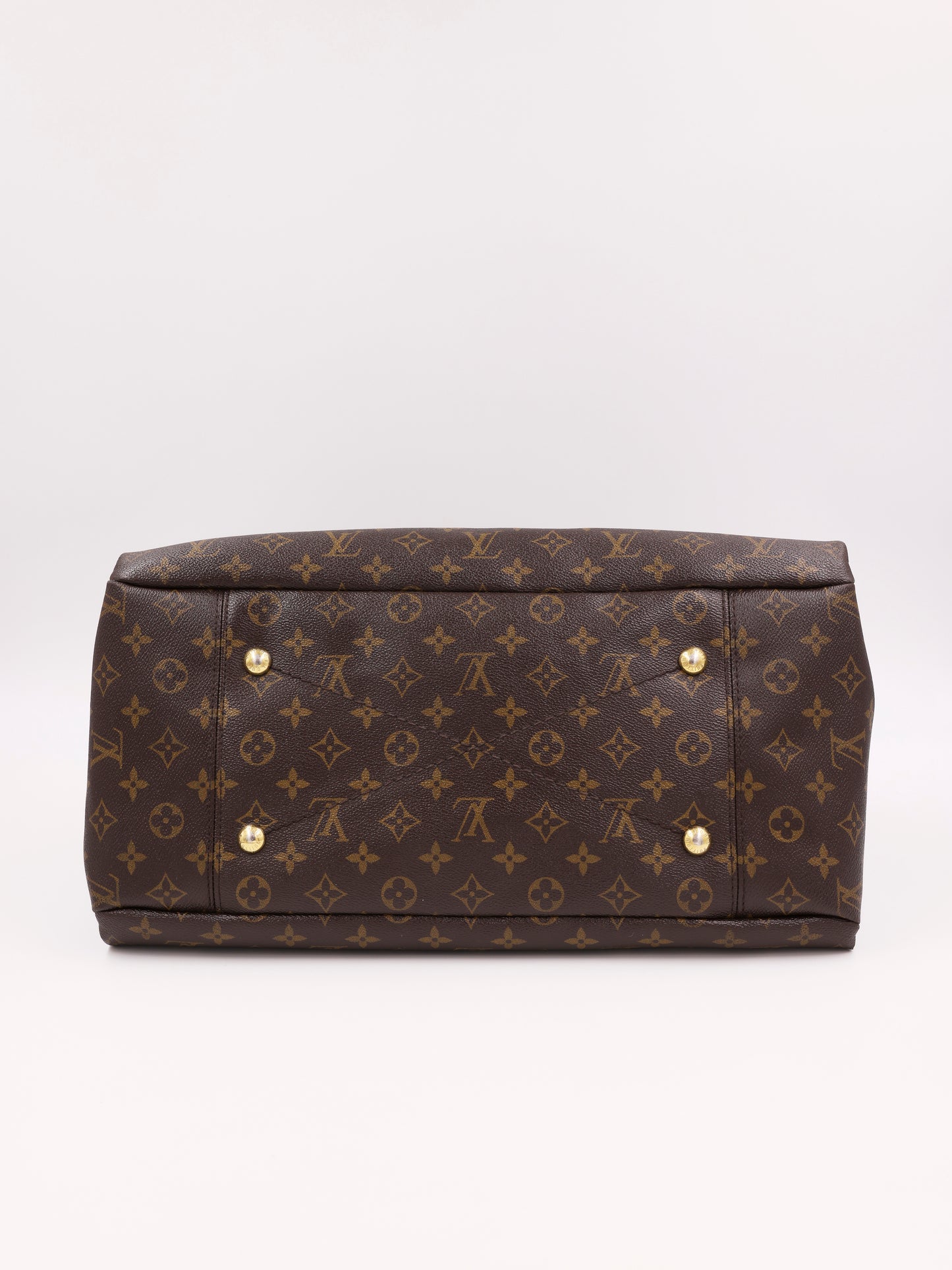 LOUIS VUITTON Artsy MM Monogram Canvas mit Tasselanhänger