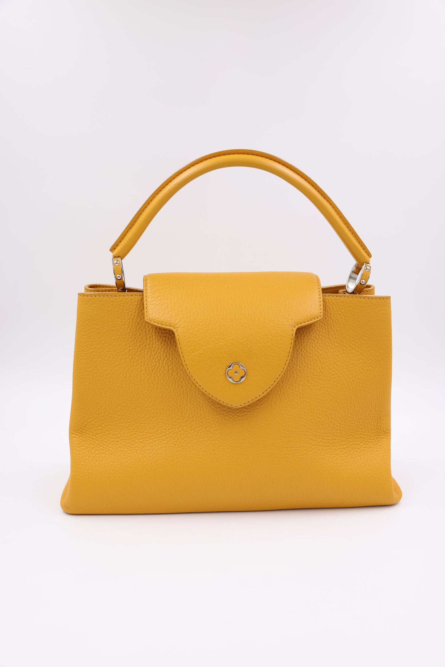 LOUIS VUITTON Capucines MM Safran