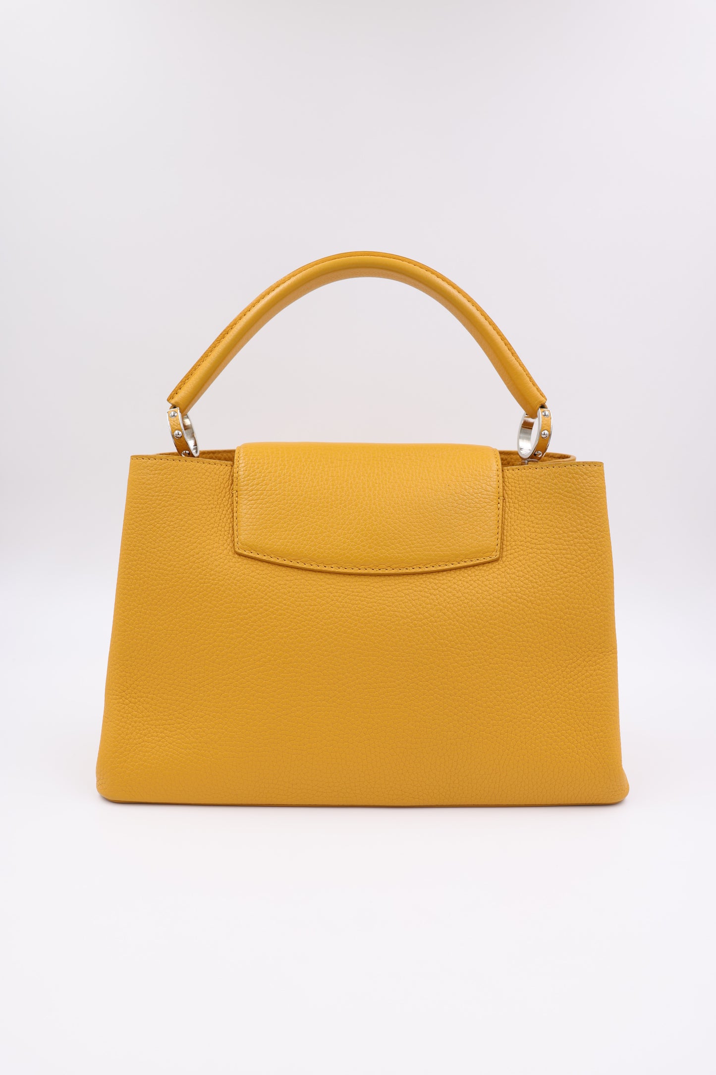 LOUIS VUITTON Capucines MM Safran