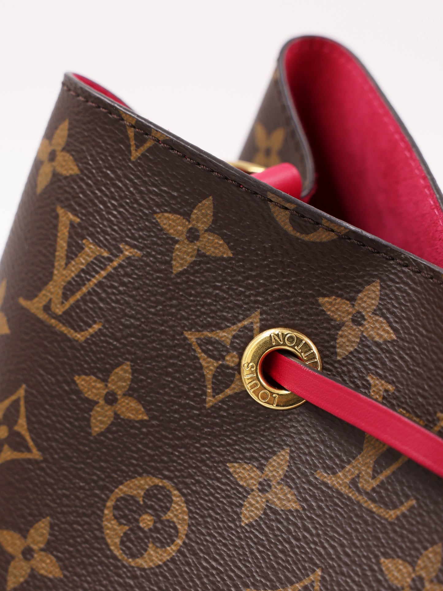 LOUIS VUITTON NeoNoe Monogram Canvas fuchsia