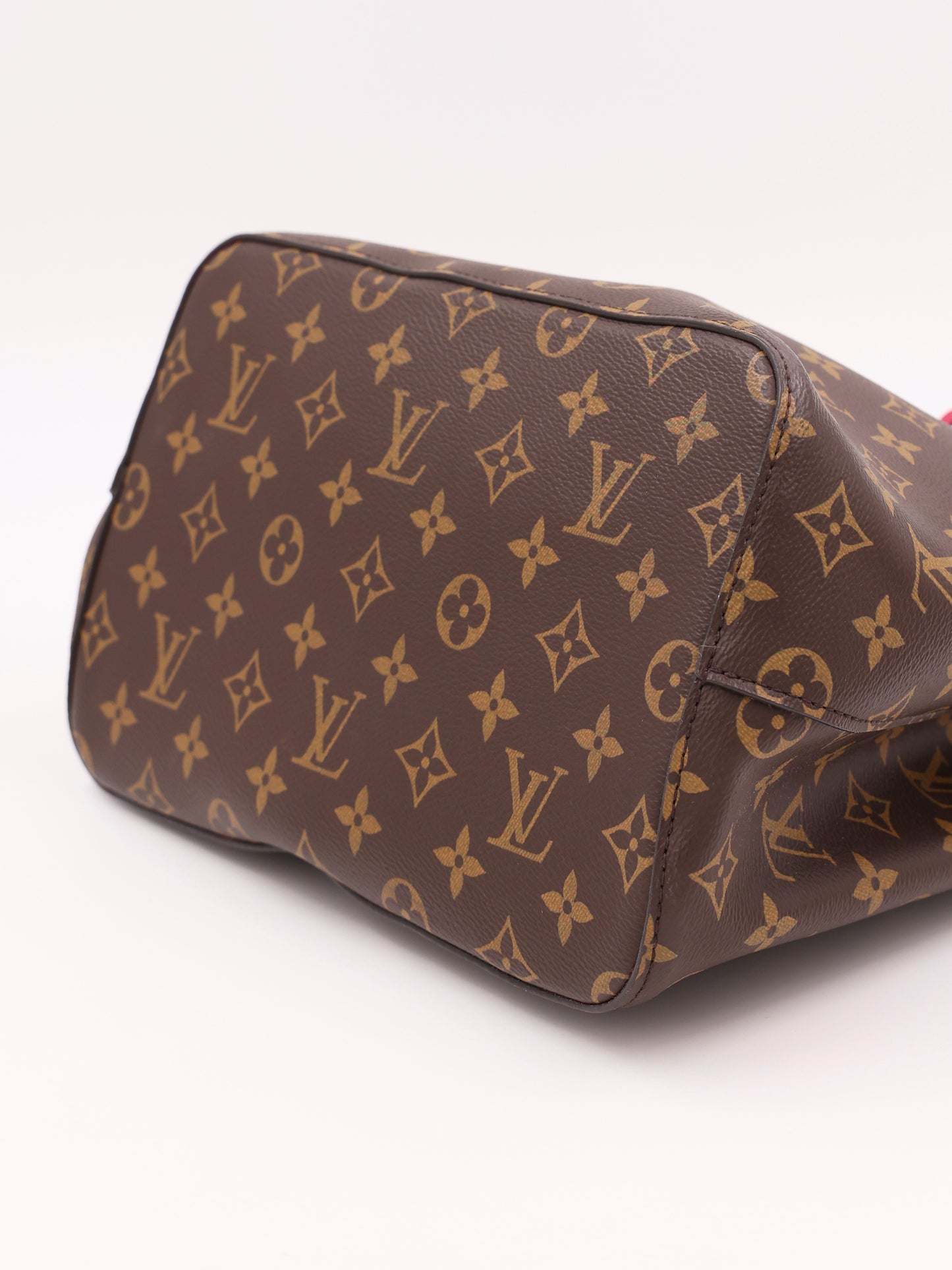 LOUIS VUITTON NeoNoe Monogram Canvas fuchsia