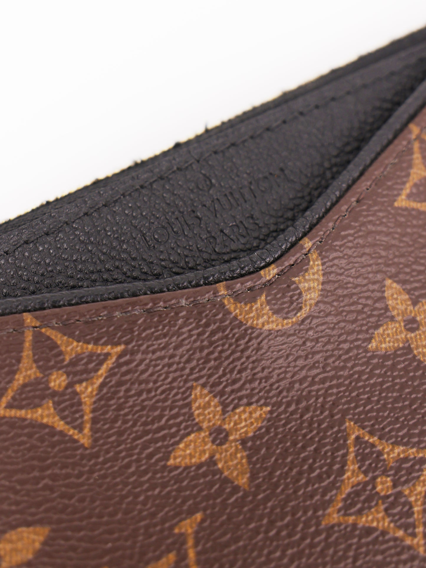 LOUIS VUITTON Pallas Clutch Monogram Canvas schwarz