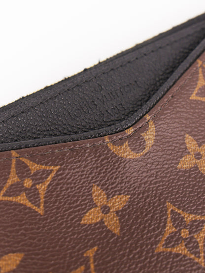LOUIS VUITTON Pallas Clutch Monogram Canvas schwarz