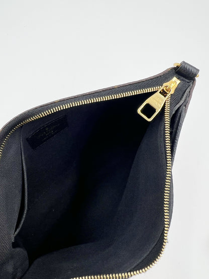 LOUIS VUITTON Pallas Clutch Monogram Canvas schwarz