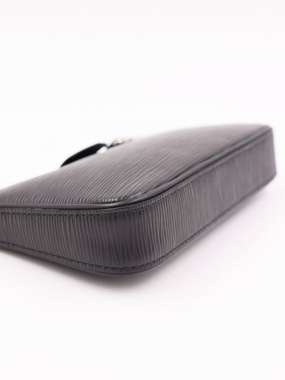 LOUIS VUITTON Easy Pouch On Strap Epi schwarz
