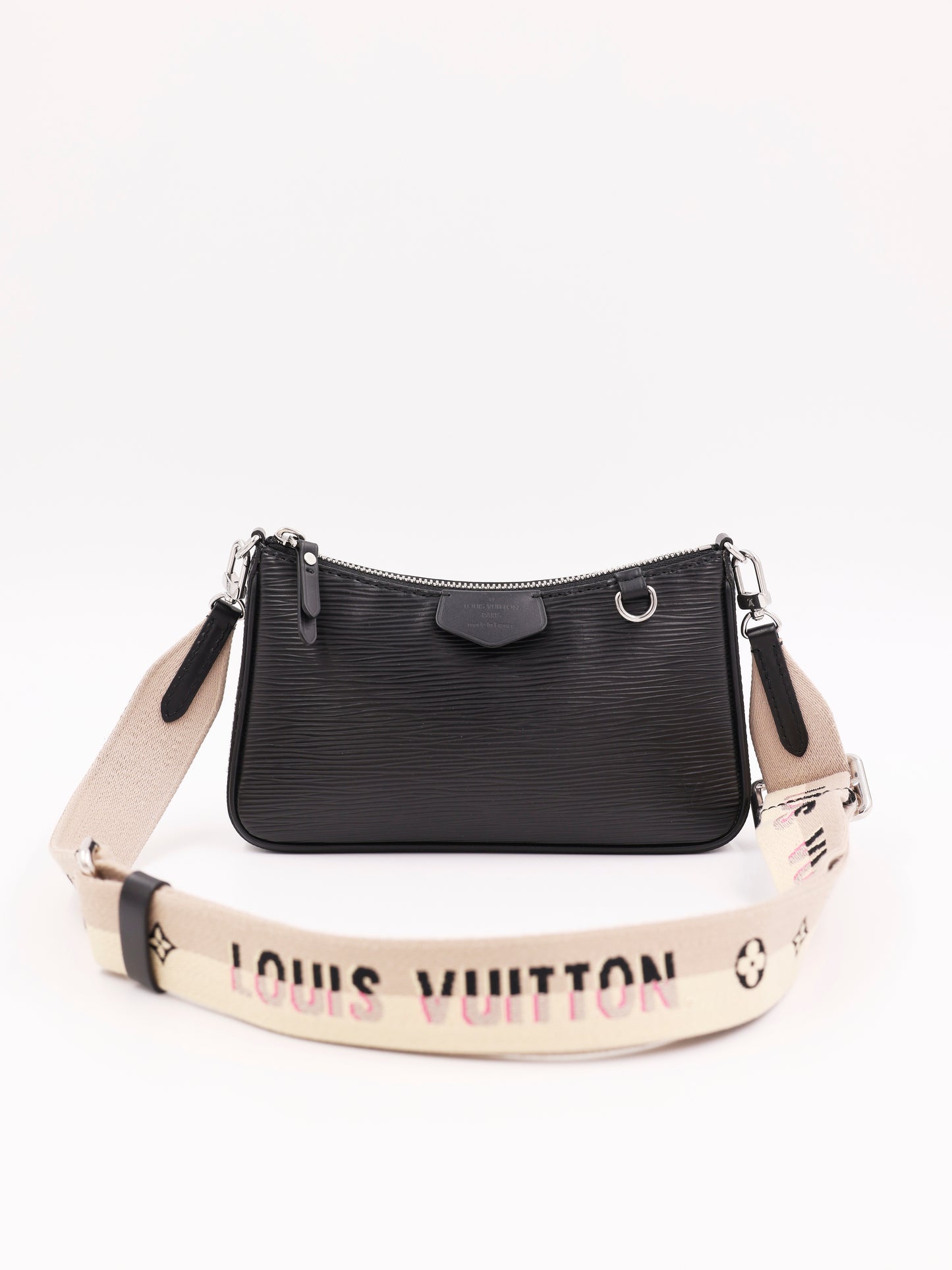 LOUIS VUITTON Easy Pouch On Strap Epi schwarz