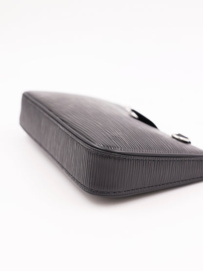 LOUIS VUITTON Easy Pouch On Strap Epi schwarz