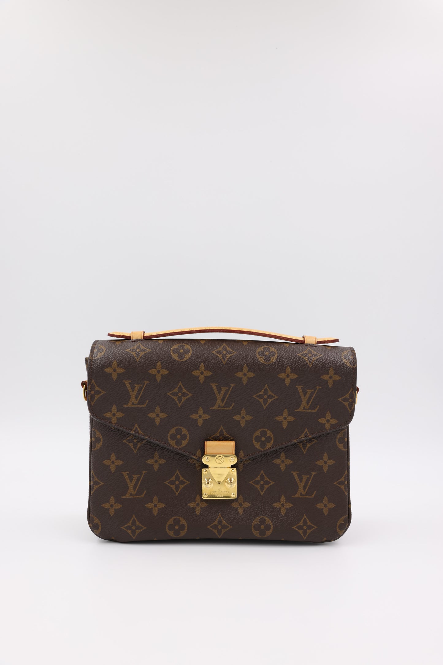 LOUIS VUITTON Pochette Metis Monogram Canvas