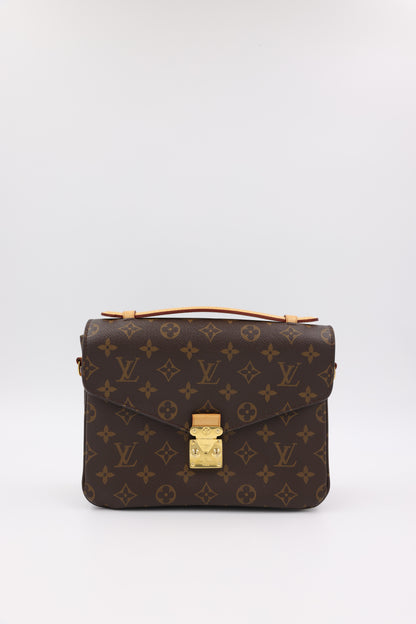 LOUIS VUITTON Pochette Metis Monogram Canvas