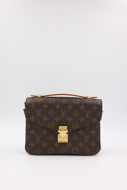 LOUIS VUITTON Pochette Metis Monogram Canvas