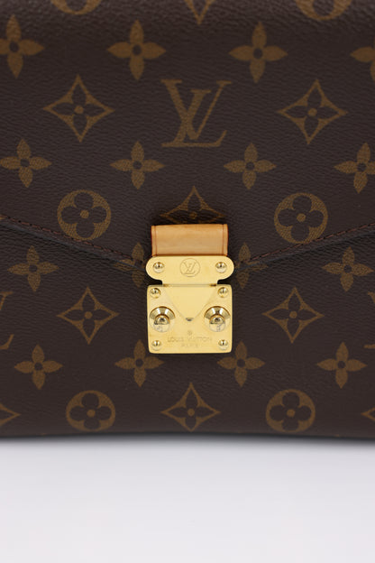 LOUIS VUITTON Pochette Metis Monogram Canvas