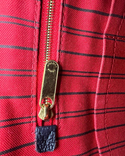 LOUIS VUITTON Artsy MM Monogram Empreinte dunkelblau Detailaufnahme des Reißverschlusses