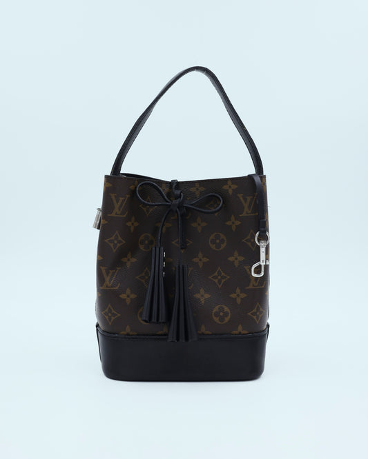 LOUIS VUITTON Idole Monogram Canvas schwarz Designerhandtasche mit Quasten