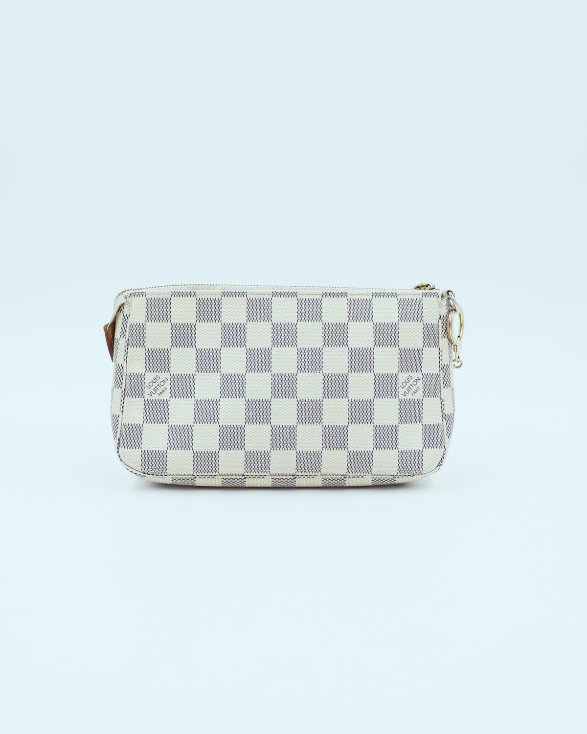 LOUIS VUITTON Pochette Accessoires Damier Azur als Secondhand Clutch mit Karomuster