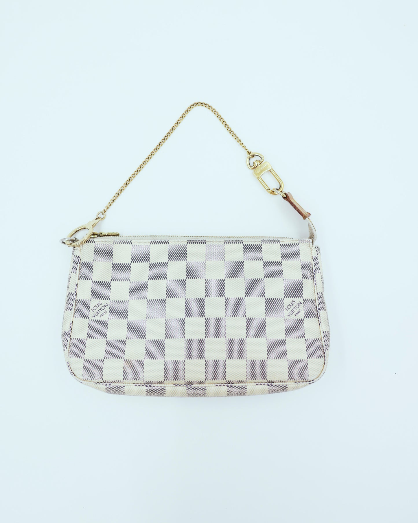 LOUIS VUITTON Pochette Accessoires Damier Azur mit goldener Kette, authentische Designerhandtasche aus zweiter Hand