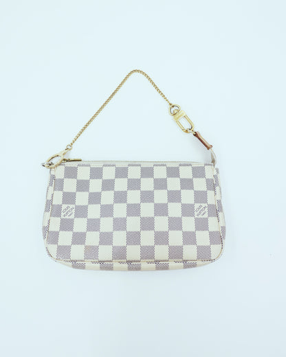 LOUIS VUITTON Pochette Accessoires Damier Azur mit goldener Kette, authentische Designerhandtasche aus zweiter Hand