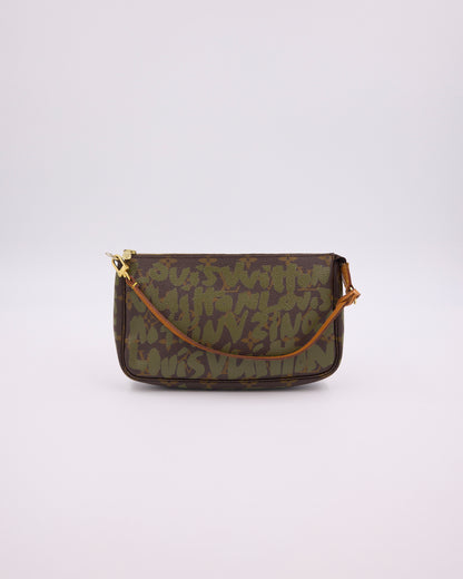 LOUIS VUITTON Pochette Accessoires Graffiti x Stephen Sprouse khaki authentische Secondhand Clutch