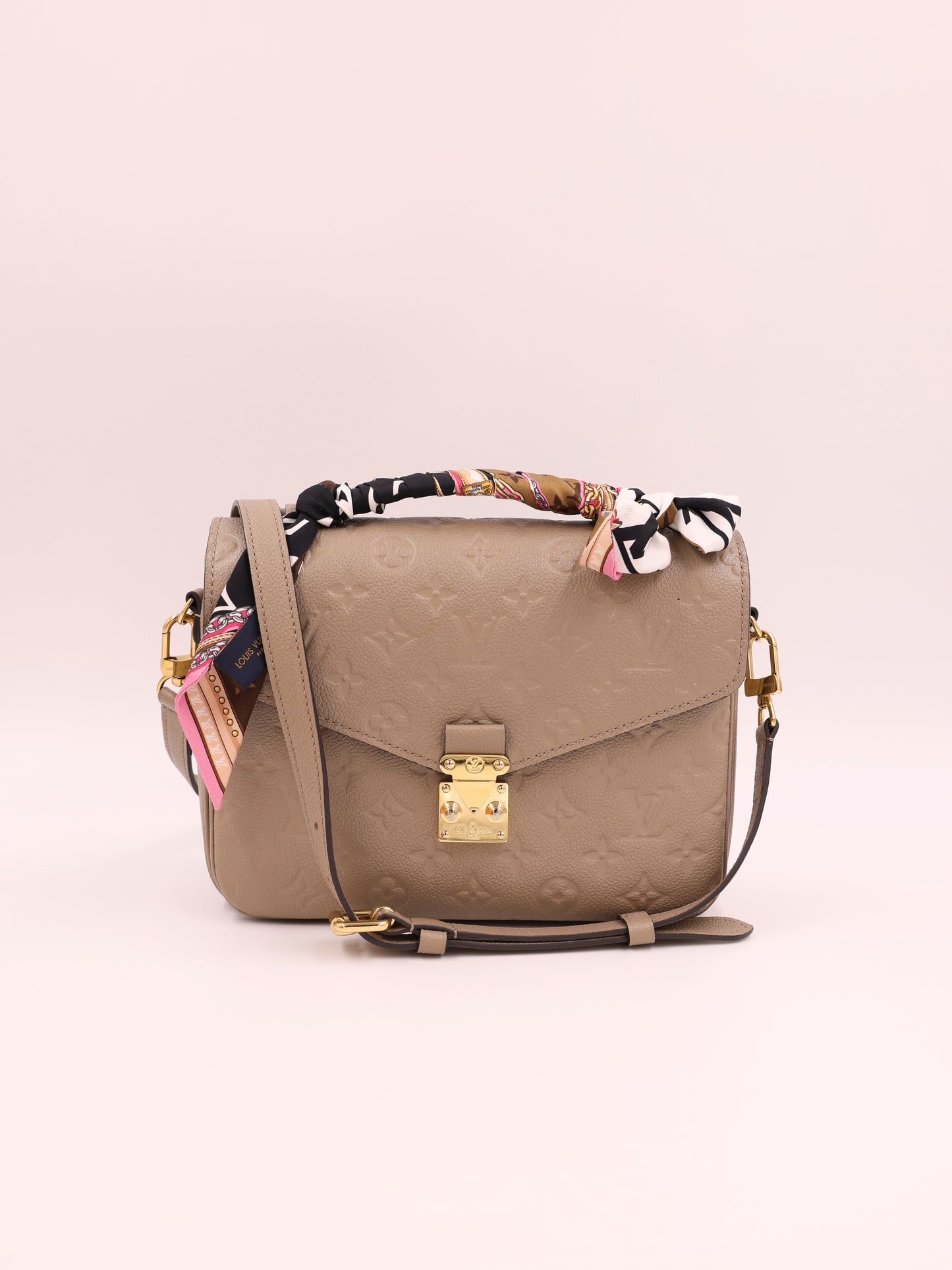 LOUIS VUITTON Pochette Metis Monogram Empreinte Tourterelle inkl. Tuch