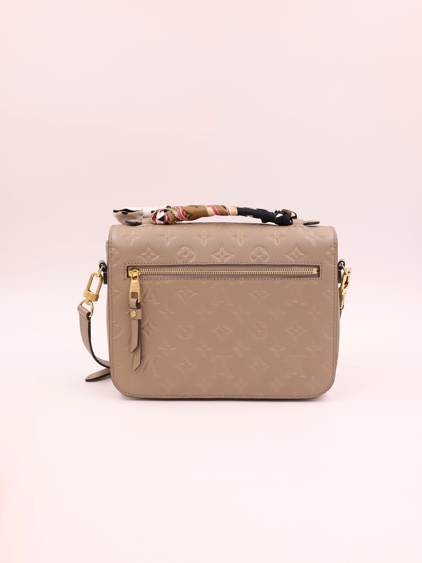 LOUIS VUITTON Pochette Metis Monogram Empreinte Tourterelle inkl. Tuch