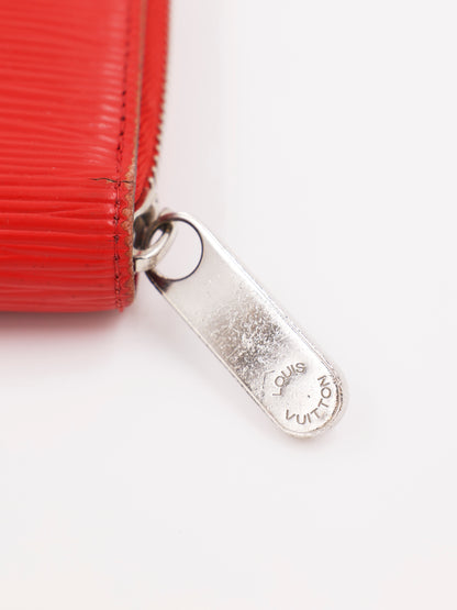 LOUIS VUITTON Zippy Epi rot mit silberfarbenem Reissverschlussdetail