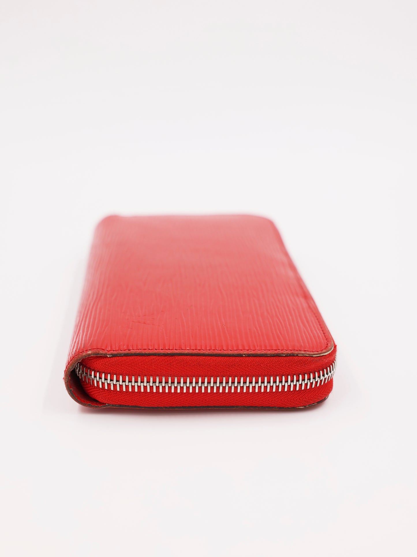 LOUIS VUITTON Zippy Epi rot, rote Designer-Geldbörse aus strukturiertem Epi-Leder