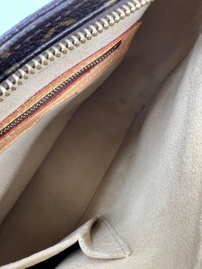 LOUIS VUITTON Looping MM Monogram Canvas