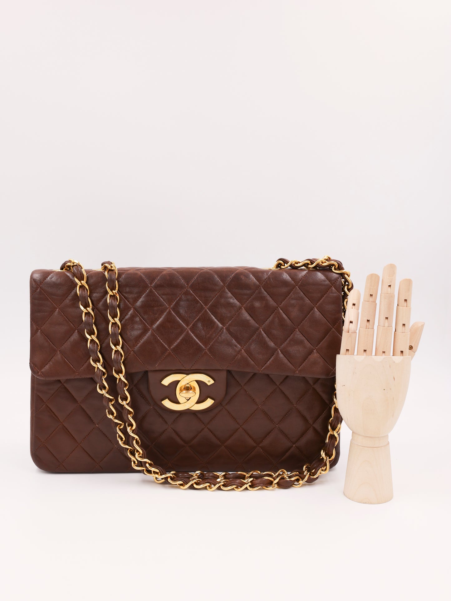 CHANEL Timeless Flap Bag Maxi schoko GHW